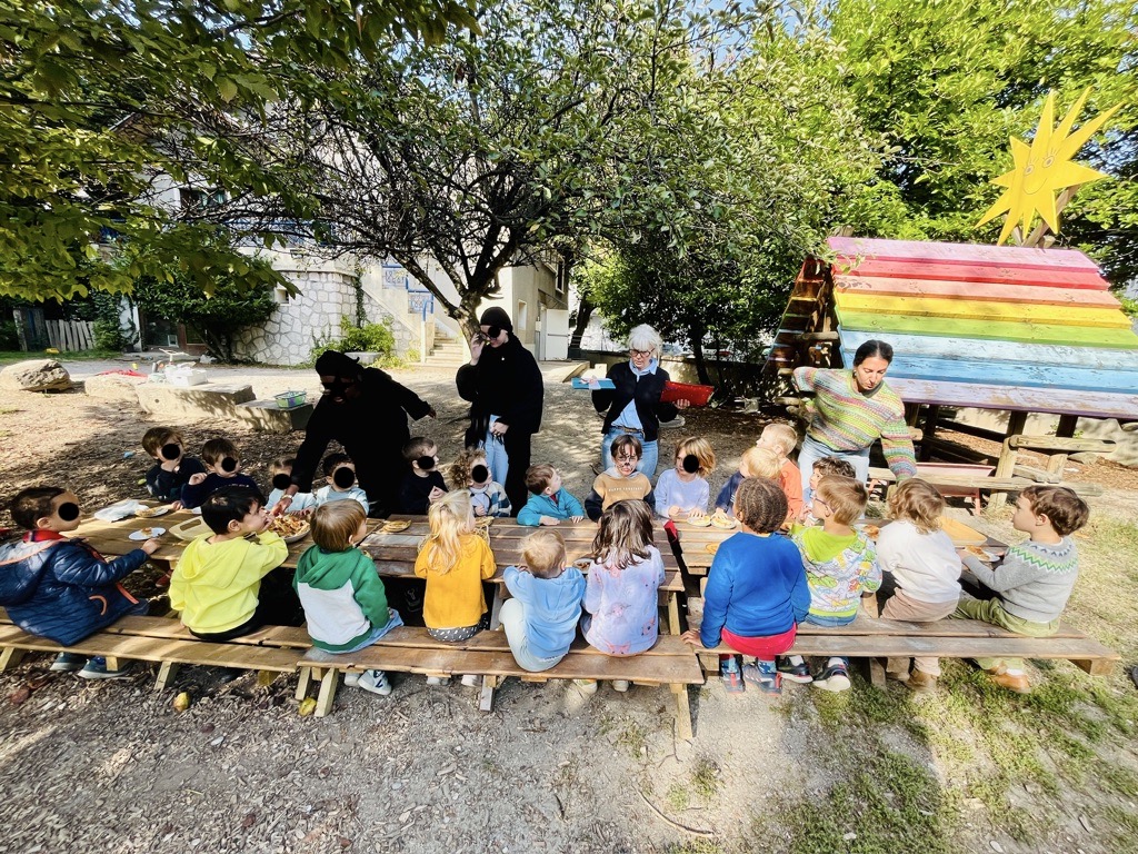 Moment de goûter et de rassemblement à l’école